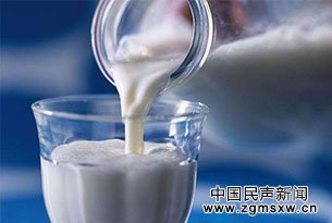 牛奶保质期长 不是防腐剂多