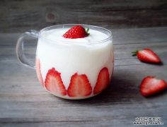 酸奶三种喝法减肥又丰胸