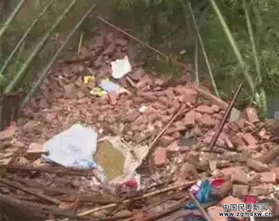 湖南一村民卧室塌陷掉落失踪 挖地15米未能找到