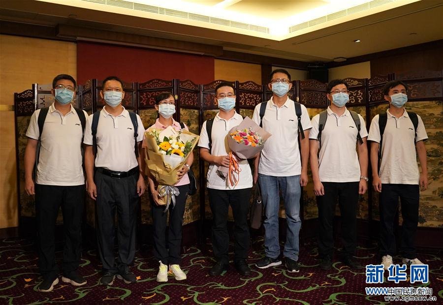 （图文互动）（3）“内地核酸检测支援队”7名“先遣队”队员抵达香港