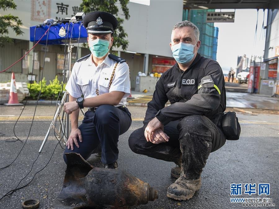 （港澳台·香港故事·图文互动）（3）用手触摸二战炸弹的人——访香港警方拆弹专家